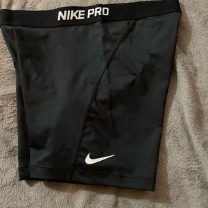 Black Nike pro spandex